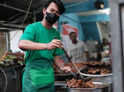 Ayam Bakar Taliwang Khas Pak Udin Jual 400 Ekor Sehari Berkat MotoGP