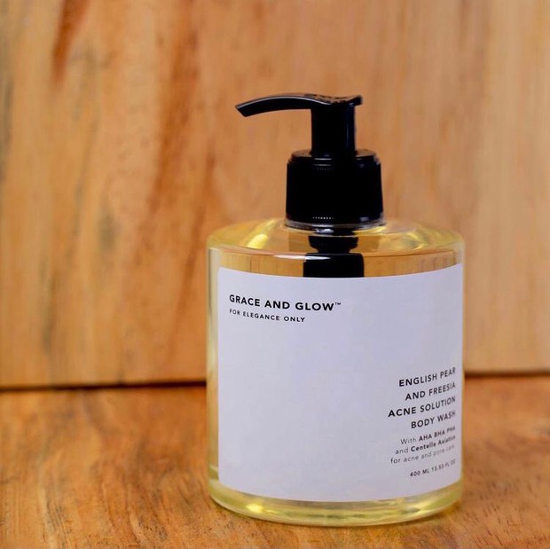 Grace And Glow English Pear And Freesia Acne Solution Body Wash Grace And Glow varian English Pear And Freesia Acne Solution Body Wash membantu menghilangkan jerawat punggung