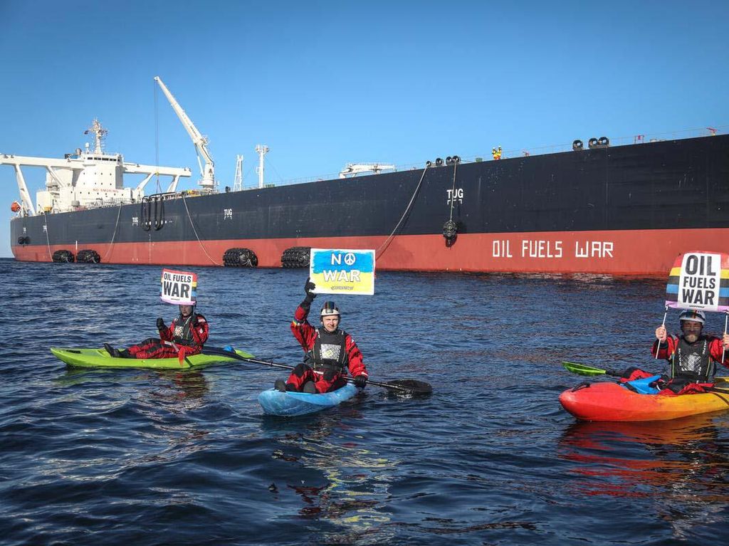 Deretan Aksi Kontroversial Greenpeace, Terbaru Hadang Kapal Logo Pertamina