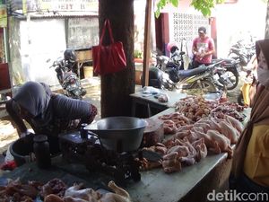 Harga Daging Ayam di Sumenep Tembus Rp 42 Ribu