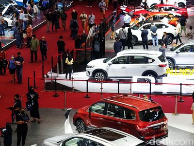 Potret Mobil Terlaris Jelang Lebaran