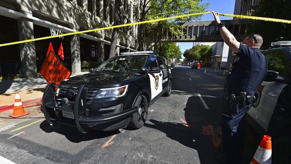 Dorrr....Enam Tewas dalam Penembakan di Sacramento, California