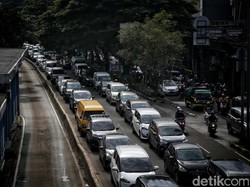 4 Penyebab Jakarta dan Macet Kembali Akrab
