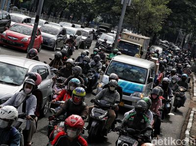 Jakarta Macet di Awal Bulan Ramadan, Ini Penyebabnya