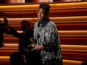 Pemenang Album of the Year Jatuh kepada.... Jon Batiste Pemenang Album of the Year Jatuh kepada.... Jon Batiste