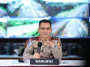 Kakorlantas Minta Brimob-Samapta Cegah Pemudik Tunggu One Way di Gerbang Tol Kakorlantas Minta Brimob-Samapta Cegah Pemudik Tunggu One Way di Gerbang Tol