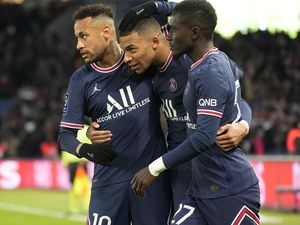 PSG Vs Lorient: Les Parisiens Menang Telak 5-1 PSG Vs Lorient: Les Parisiens Menang Telak 5-1