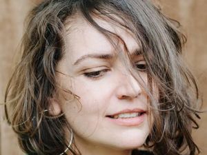 5 Fakta Penyair Ukraina Lyuba Yakimchuk yang Muncul di Panggung Grammy 2022