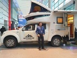 Mobil Pikap Jadi Rumah: Kasur, Dapur, Ruang Tamu, Toilet Masuk Semua