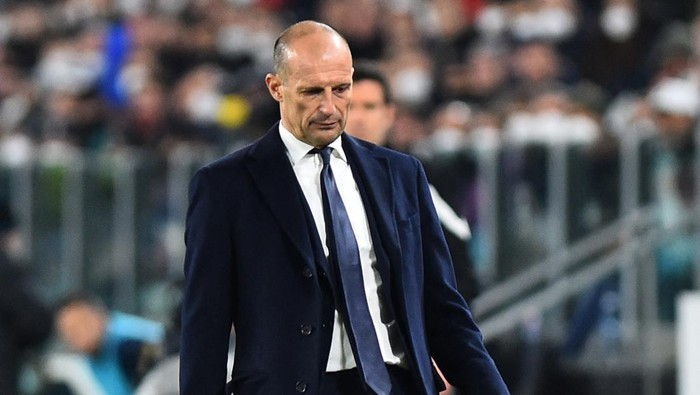 Soccer Football - Serie A - Juventus v Inter Milan - Allianz Stadium, Turin, Italy - April 3, 2022 Juventus coach Massimiliano Allegri REUTERS/Massimo Pinca