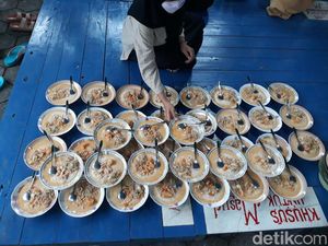 Melihat Tradisi Takjil Bubur Sayur di Bantul