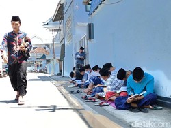 Suasana Ngaji Kilatan di Ponpes Lirboyo Kediri