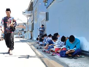 Lirboyo Kembali Buka Ngaji Kilatan Setelah 2 Tahun, Ini Syaratnya Lirboyo Kembali Buka Ngaji Kilatan Setelah 2 Tahun, Ini Syaratnya