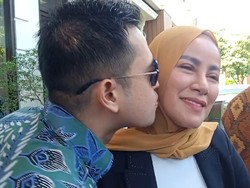 Kecupan Mesra Aufar Hutapea ke Olla Ramlan, Berharap Tak Bercerai