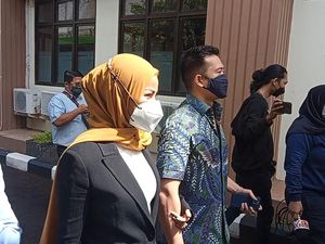 Penampilan Olla Ramlan Hadiri Sidang Perdana Cerai Penampilan Olla Ramlan Hadiri Sidang Perdana Cerai