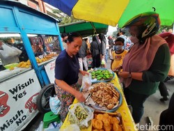 5 Rekomendasi Tempat Ngabuburit Sambil Berburu Takjil di Surabaya