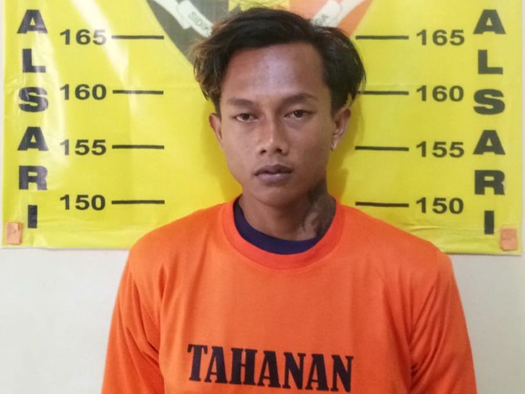 Pria di Banyuwangi Ditangkap Usai Bawa Kabur-Perkosa Santri Pria di Banyuwangi Ditangkap Usai Bawa Kabur-Perkosa Santri