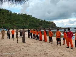 Pencarian Wisatawan Palembang yang Hilang di Pantai Siung Dihentikan