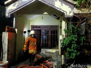 Rumah di Siwalankerto Surabaya Terbakar Jelang Berbuka Puasa