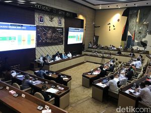 Rapat di DPR, Istana Tegaskan Tak Ada Anggaran untuk Gerakan 3 Periode Rapat di DPR, Istana Tegaskan Tak Ada Anggaran untuk Gerakan 3 Periode