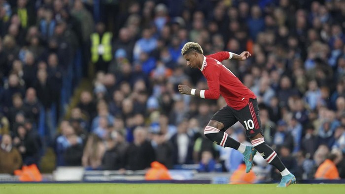 Manchester Uniteds Marcus Rashford enters the field during the English Premier League soccer match between Manchester City and Manchester United, at the Etihad stadium in Manchester, England, Sunday, March 6, 2022. (AP Photo/Jon Super)