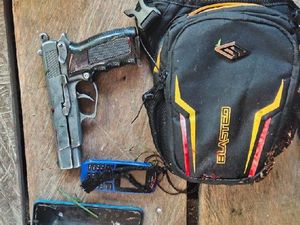 Anggota KKB Ali Kogoya Ditembak Mati di Puncak Papua, Pistol Disita Anggota KKB Ali Kogoya Ditembak Mati di Puncak Papua, Pistol Disita