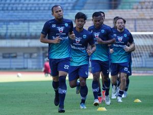 Data dan Fakta Geliat Transfer Pemain Persib Musim Ini Data dan Fakta Geliat Transfer Pemain Persib Musim Ini