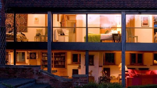 Foto Hotel Khusus Perempuan yang Patah Hati