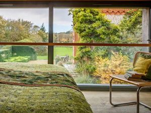 Ladies, Ada Hotel Khusus Untuk Kamu yang Patah Hati Nih!