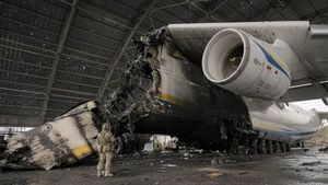 Foto Terbaru Pesawat Terbesar di Dunia Hancur di Ukraina, Penyebabnya Tak Pasti
