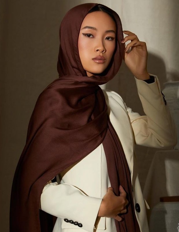 Bahan Hijab Katun Anti Gerah Saat Puasa/foto: instagram/@culturehijab hijab katun, bahan hijab anti gerah saat puasa