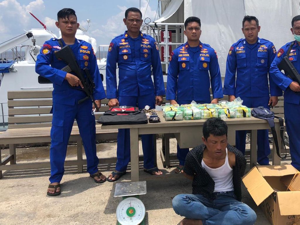 3 Pengedar Narkoba di Dumai Ditangkap, 15 Kg Sabu Disita