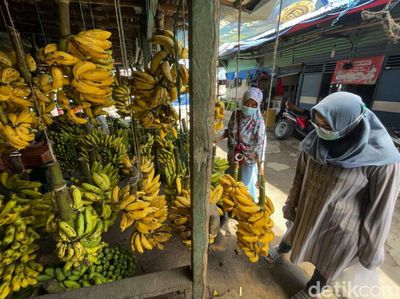 Bulan Puasa, Buah Pisang Laris Manis