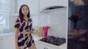10 Potret Dapur Kirana Larasati yang Mewah dan Bernuansa Putih