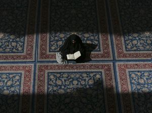 6 Doa Penenang Hati dan Pikiran yang Gelisah dalam Islam