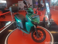 Diskon Motor Listrik Gesits di IIMS 2022