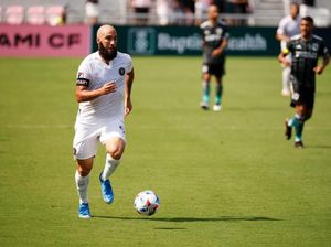 Higuain Klarifikasi Klaim Mau Pensiun Tahun Ini