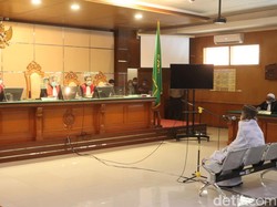 Habib Bahar Didakwa Sebar Berita Bohong Saat Ceramah di Depan 1.000 Jemaah