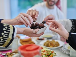 Apa Saja Menu Buka Puasa dan Sahur yang Sehat? Ini Tips dari Pakar Gizi Unair