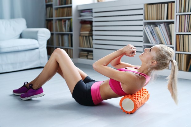 Inovasi trend kesehatan/foto: freepik.com/Racool_studio Foam roller menjadi trend kesehatan yang menguntungkan untuk memperbaiki masalah pada bagian tubuh, terutama punggung.