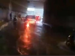 Jakarta Diguyur Hujan, Kolong Tol Meruya-Jalan Satria Grogol Tergenang Air