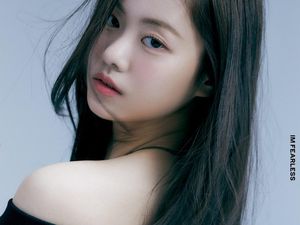 HYBE Bantah Kim Ga Ram LE SSERAFIM Pelaku Bullying