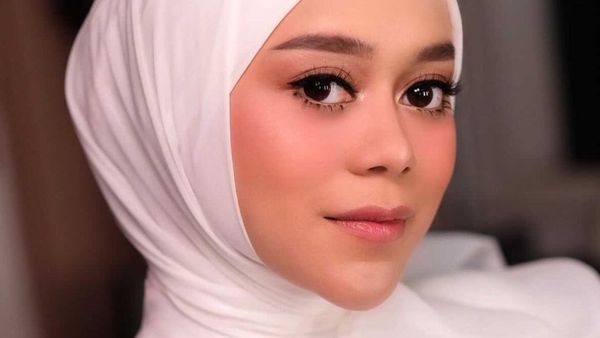 8 Transformasi Lesti Kejora, Kini Tampil Glowing & Tirus Sampai Dikira Oplas