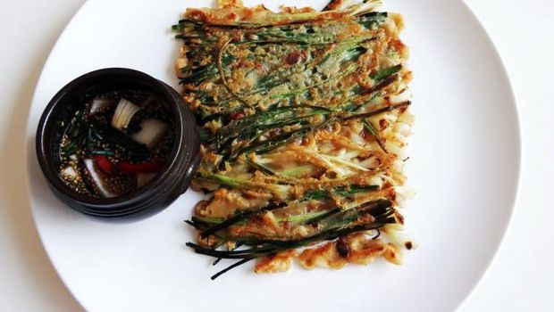Pajeon yang merupakan Korean pancake, cocok dijadikan sebagai takjil