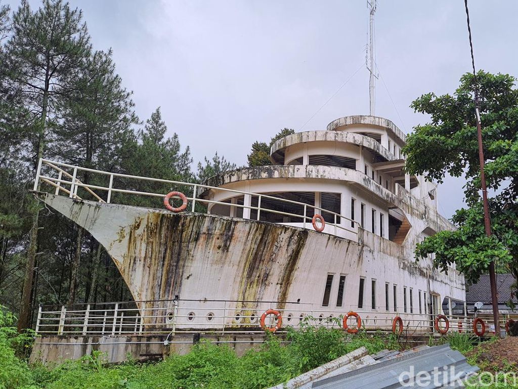 5 Masjid Unik dan Bersejarah di Mojokerto, Ada yang Seperti Kapal 5 Masjid Unik dan Bersejarah di Mojokerto, Ada yang Seperti Kapal