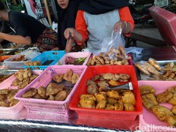 Komplit, Jalan Brawijaya Surabaya Ini Cocok Bagi Pemburu Takjil