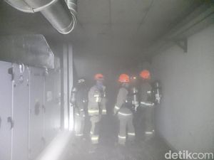 Kebakaran RS Bandung Kiwari, Diskar: Tak Ada Korban Jiwa Kebakaran RS Bandung Kiwari, Diskar: Tak Ada Korban Jiwa