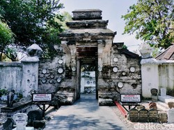 Daya Tarik Wisata Religi Makam Sunan Bonang Tuban