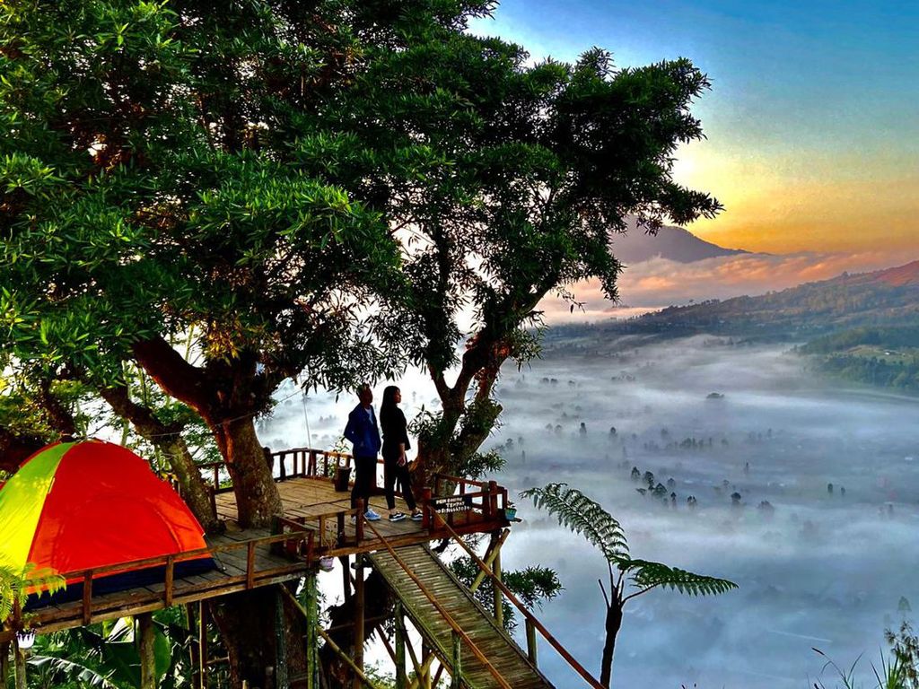 5 Spot Terbaik Menyaksikan Sunrise di Bali, Ada Pantai hingga Gunung!