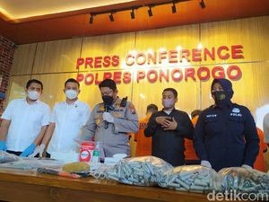 Ledakan Petasan Hancurkan 5 Jari Warga Ponorogo Berujung 7 Orang Tersangka Ledakan Petasan Hancurkan 5 Jari Warga Ponorogo Berujung 7 Orang Tersangka